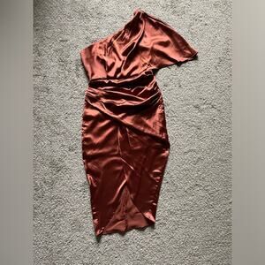 DO+BE One Shoulder Asymmetrical Medium Copper Satin Midi dress Medium